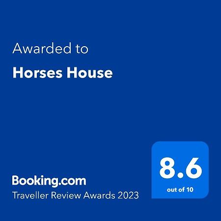 Horses House Apartamento Karak Exterior foto