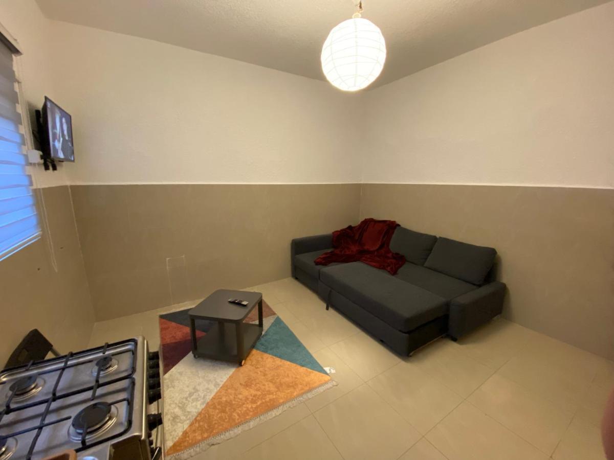 Horses House Apartamento Karak Exterior foto