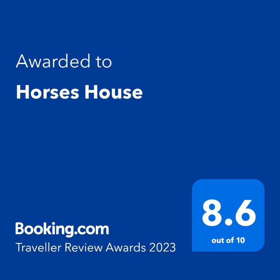 Horses House Apartamento Karak Exterior foto